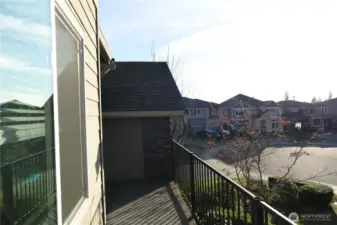 balcony (main floor)