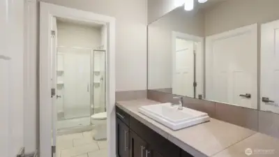 bathroom (main floor)