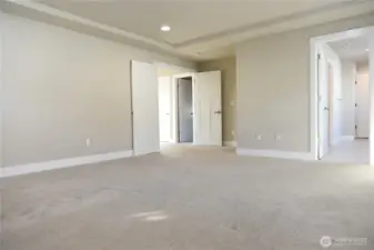 master bedroom (upper)