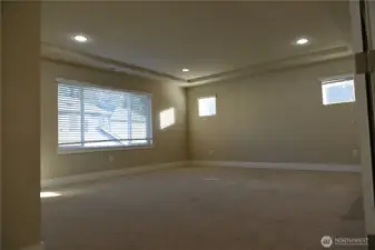 master bedroom (upper)