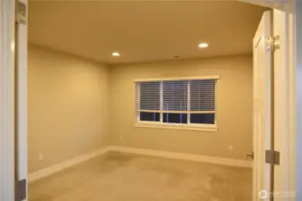 bonus room (upper)