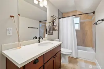 Upper full bathroom