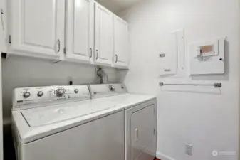 Full W/D - utility room