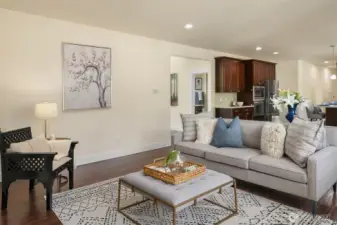 9' Tall Ceiling ~ Open Floor Concept