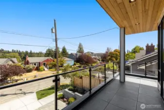 covered front deck