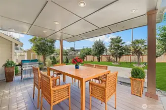 DECK WITH PATIO