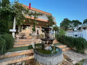 Your Italian Villa awaits!