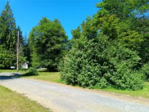 Dead end street, common area space to the right