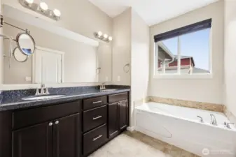 Ensuite with double sinks and jetted tub