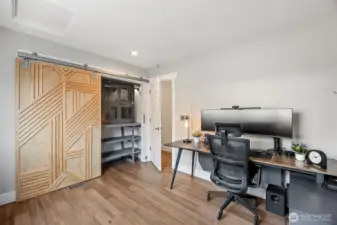 Has locking tactical closet