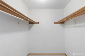 masterbed walk in closet