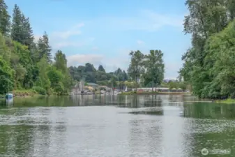 Walking distance to the Marina and Brewery