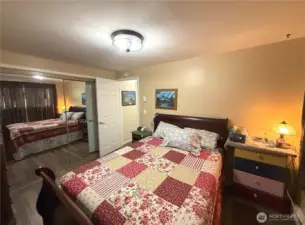 Primary Bedroom W/ Large Mirror Closet