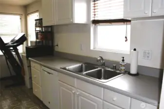 Another view of kitchen