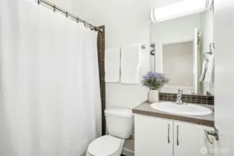 Upstairs FULL Bathroom