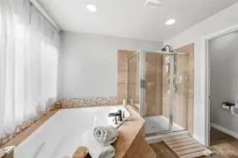 Primary 5-piece bath