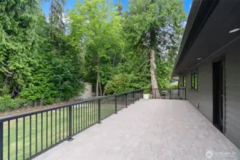 Entertainment sized deck.