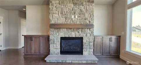 Gas fireplace with built-ins
