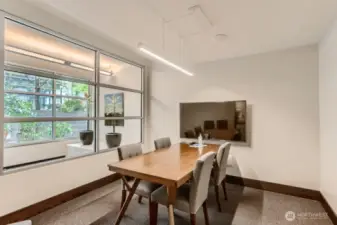 Off the South Building Lobby you'll find a small meeting room for a business meeting or a quiet space to work.