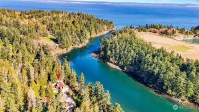 The waterfront property is perfectly situated between Mats Mats and the Admiralty Inlet.
