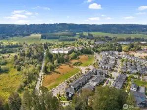 Only Blocks to all Duvall Community Amenities and Easy Communte to Eastside Tech Employers.