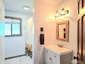 Full bathroom all new EVERYTHING!