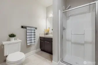 Main floor 3/4 bath