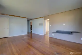 Living room, cont.