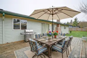 Virtually Staged - LARGE back patio