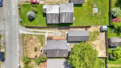 Enjoy a fully fenced yard!
