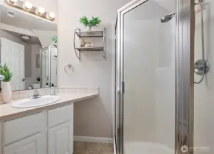1st floor bath