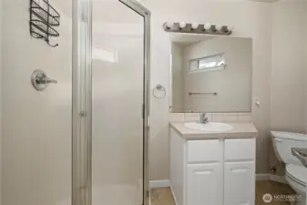 Upper Bedroom Private Bath