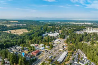 Public transportation is available on Auburn Way S, with many convenient locations nearby.