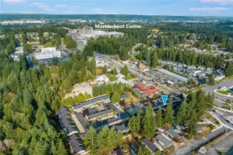 The Muckleshoot Casino Resort is just down the road, with opportunities for entertainment and fun!