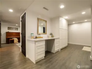 The built in desk area allows for someone to work from home or do home work in a convenient space.