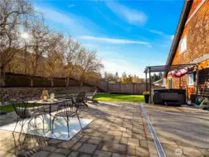 Great trees shades from the hot summer sun.