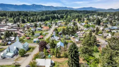 Towards Lk Cle Elum