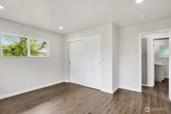 2nd bedroom