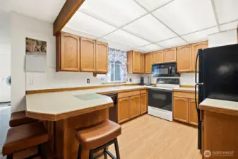 Nice and bright kitchen for your culinary delight