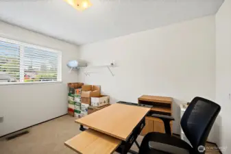 Large additional bedroom