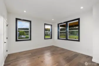 Main floor office / extra room.