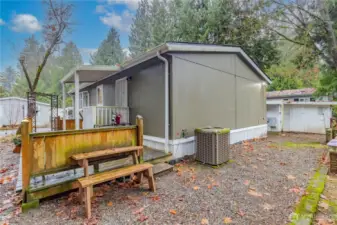 Heat pump for efficient year round heating and cooling