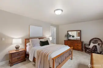 Junior primary with full bath and walk-in closet