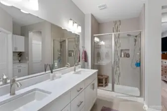 Primary En-Suit with Walk-In Shower