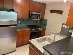 Brand new range and microwave just delivered from Weir's Appliance.