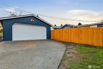 Detached garage