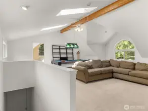 Plenty of space for entertaining!