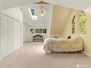 3rd spacious bedroom with large closet
