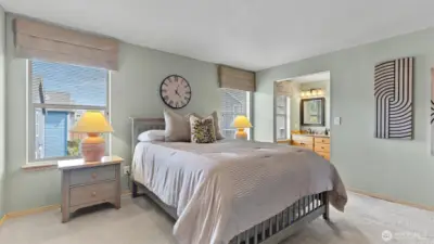 Ample space for a King Bed and all your Furniture