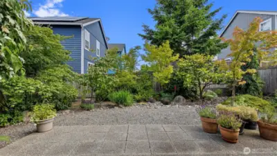 Mature and well cared for Landscaping